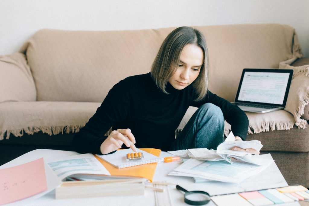 accountant planning for her work